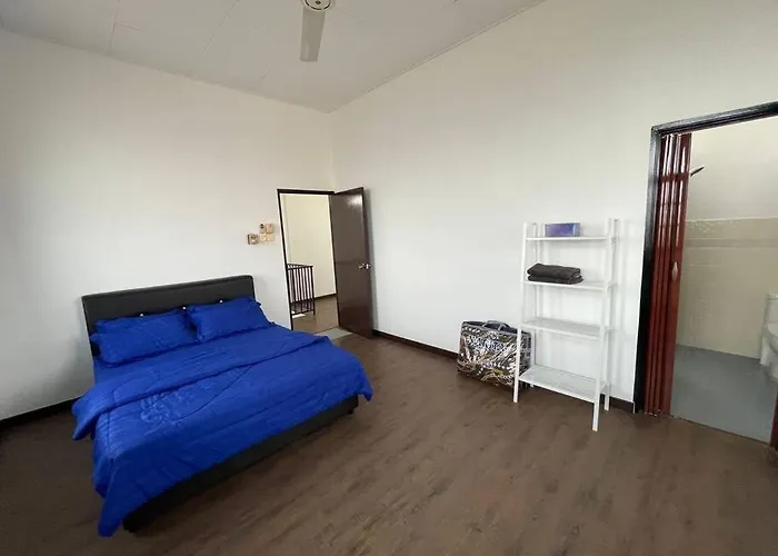 Villa President Homestay -4 Bedroom Aircond Wifi Vacations Home