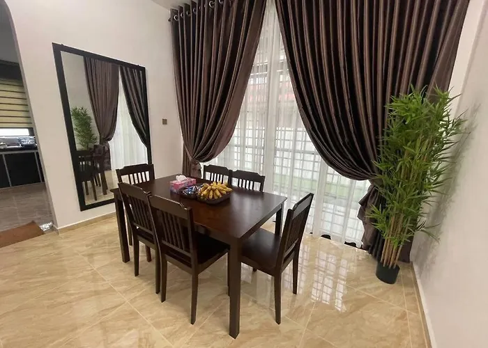 Villa President Homestay -4 Bedroom Aircond Wifi Vacations Home