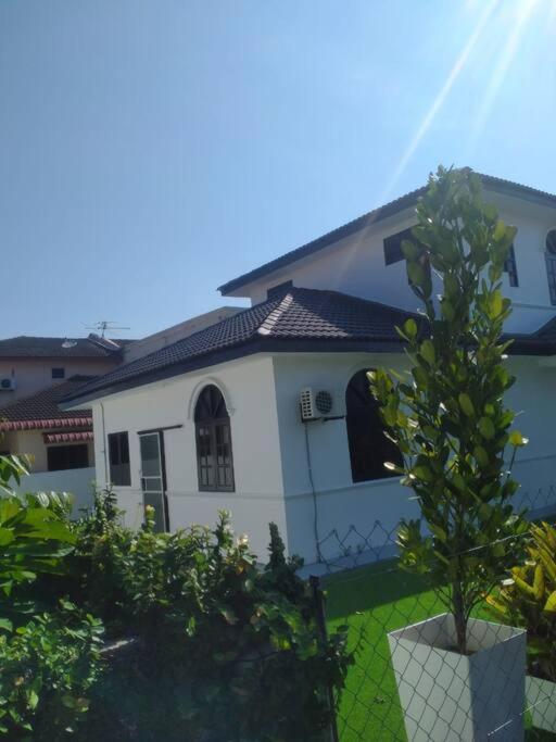 Holiday home President -4 Bedroom Aircond Wifi Vacations