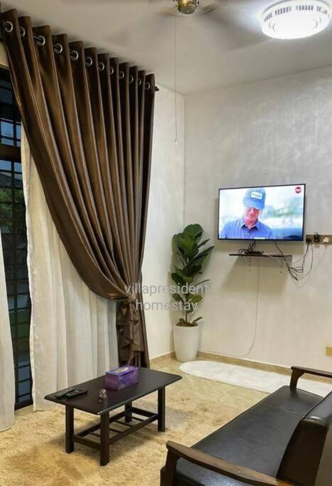 President -4 Bedroom Aircond Wifi Vacations