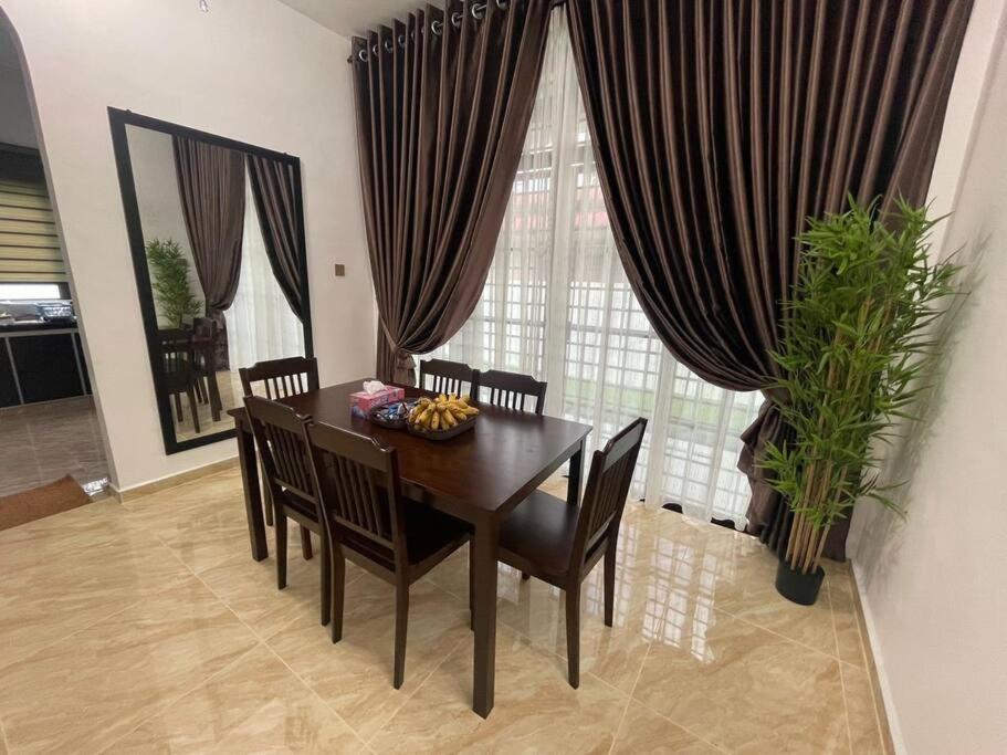 Holiday home President -4 Bedroom Aircond Wifi Vacations